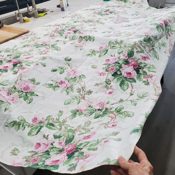 Shabby Chic Spring Summer Cabbage Roses Flowers Cotton Tablecloth 54x112" Oblong - Picture 10 of 15
